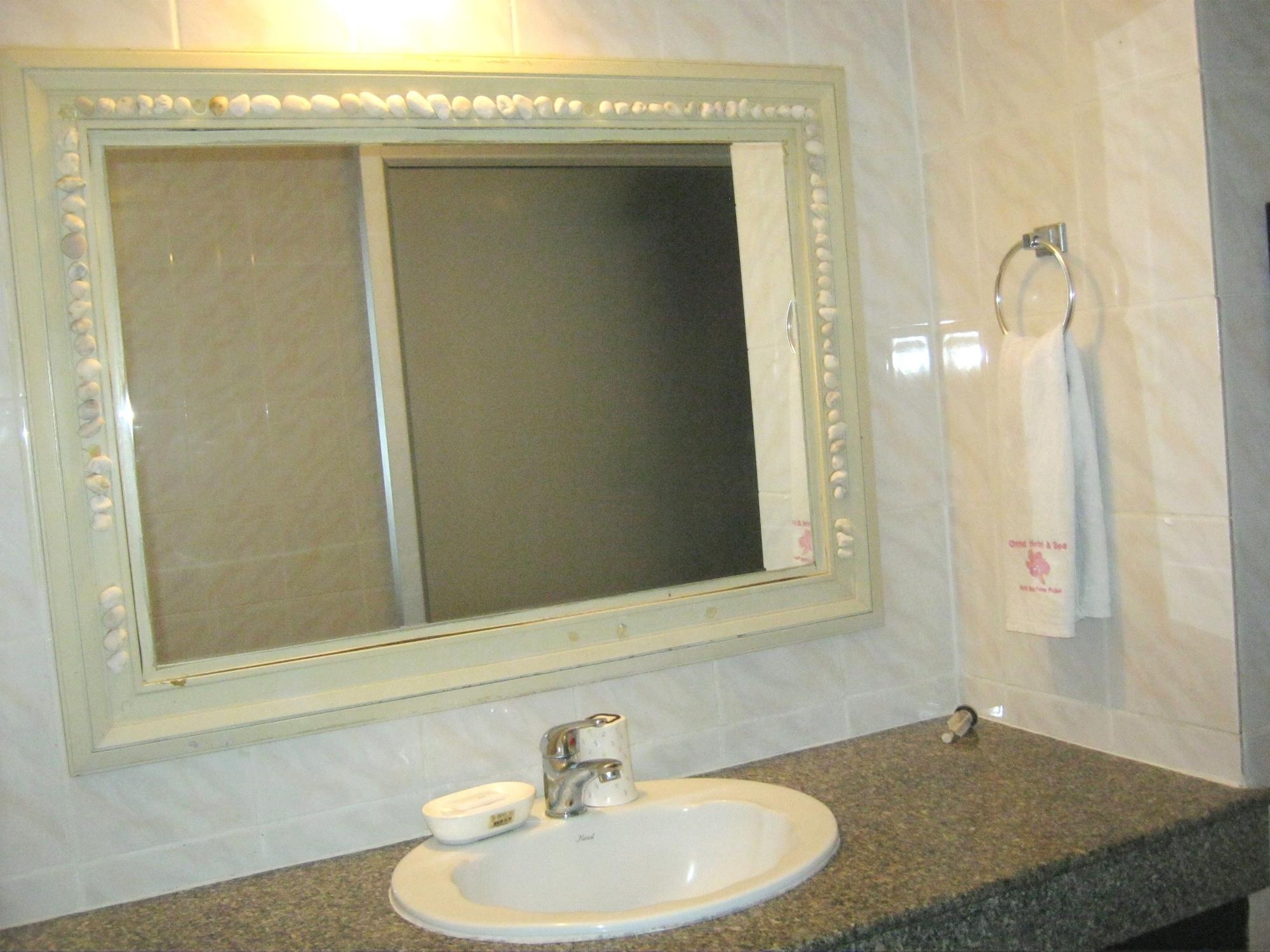 The Orchid Hotel Kalim Bay Patong Exterior foto